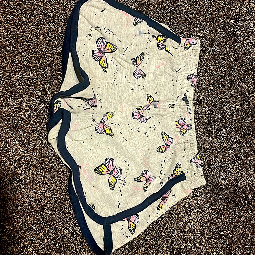 Cute butterflies splattered kids shorts!